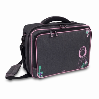 Verpleegsters tas Nightingcare's