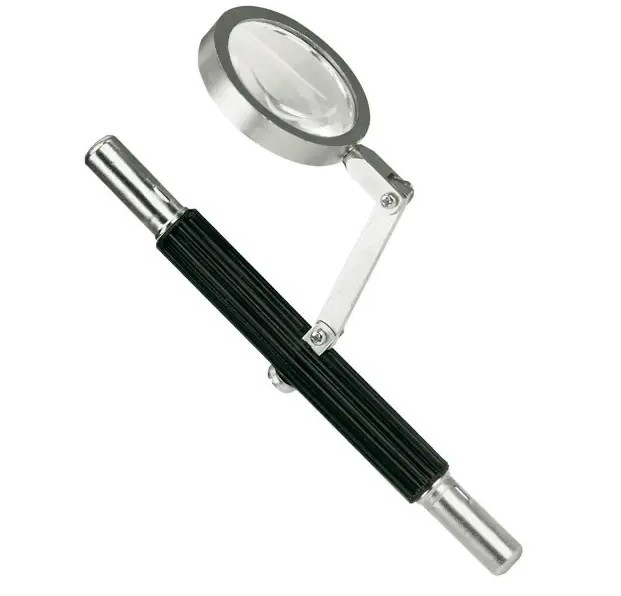 Oogmaneet met verstelbare loupe